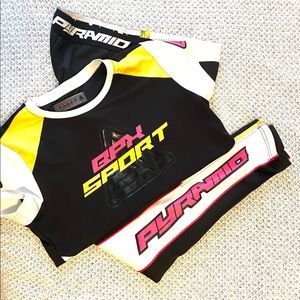Pyramid 2pc set women’s size xLg
